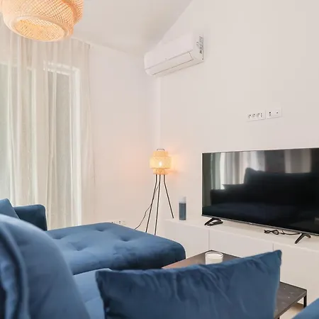 Apartment And Mila M *