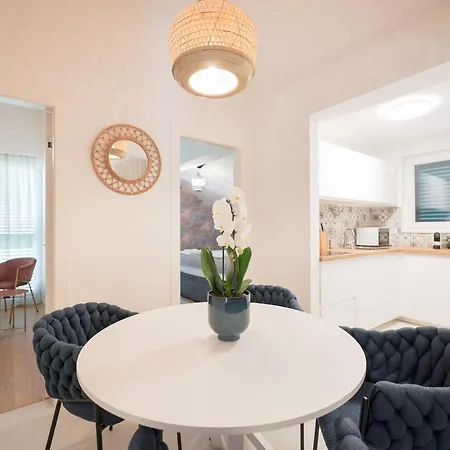 And Mila M Apartman